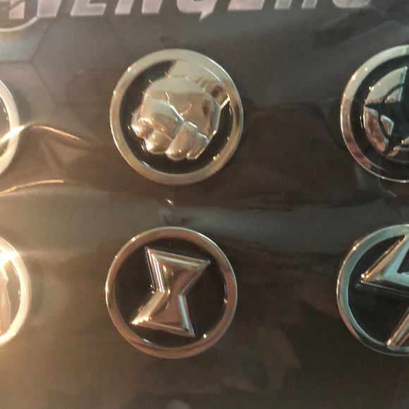 Marvel Pin set - Picture 4 of 6
